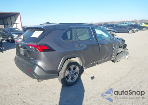 2022 Toyota Rav4 Xle z USA, uszkodzony, nr VIN 2T3W1RFV4NC193627